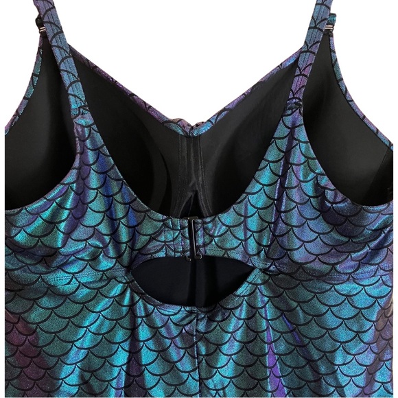 TORRID Green Iridescent Mermaid Everyday
Wire-Free One-Piece Swimsuit - Picture 4 of 11